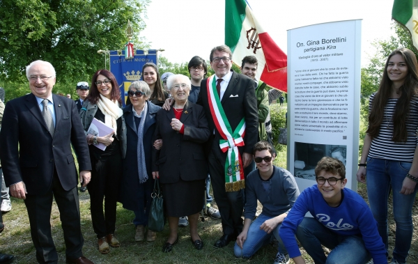 Stele dedicata a Gina Borellini